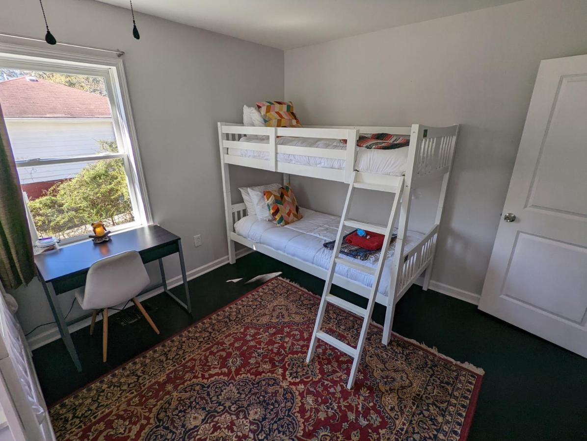 Ekstasis Hostel & Urban Farm Atlanta Luaran gambar